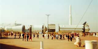 宇宙科学博覧会 SPACE EXPO'78 &'79 ロケット広場のサターン後ろにあるのはNロケット?本当、キレイに忘れとるのぉ…(^_^;)35年位前?ヽ(^.^;)丿